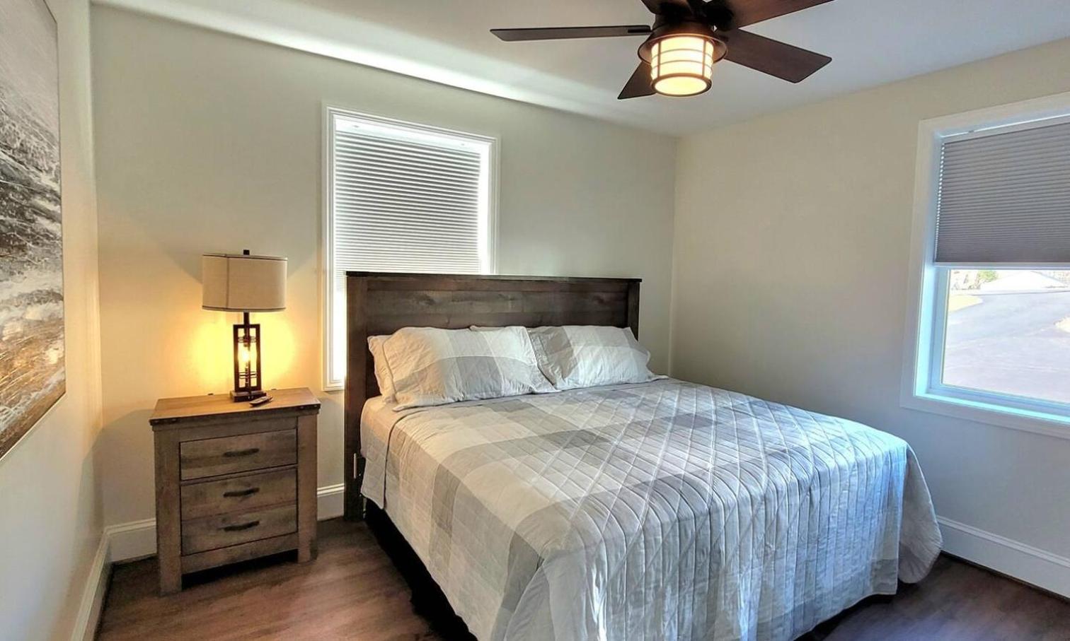 The Traveler On Main - Suite 1 Tazewell Luaran gambar