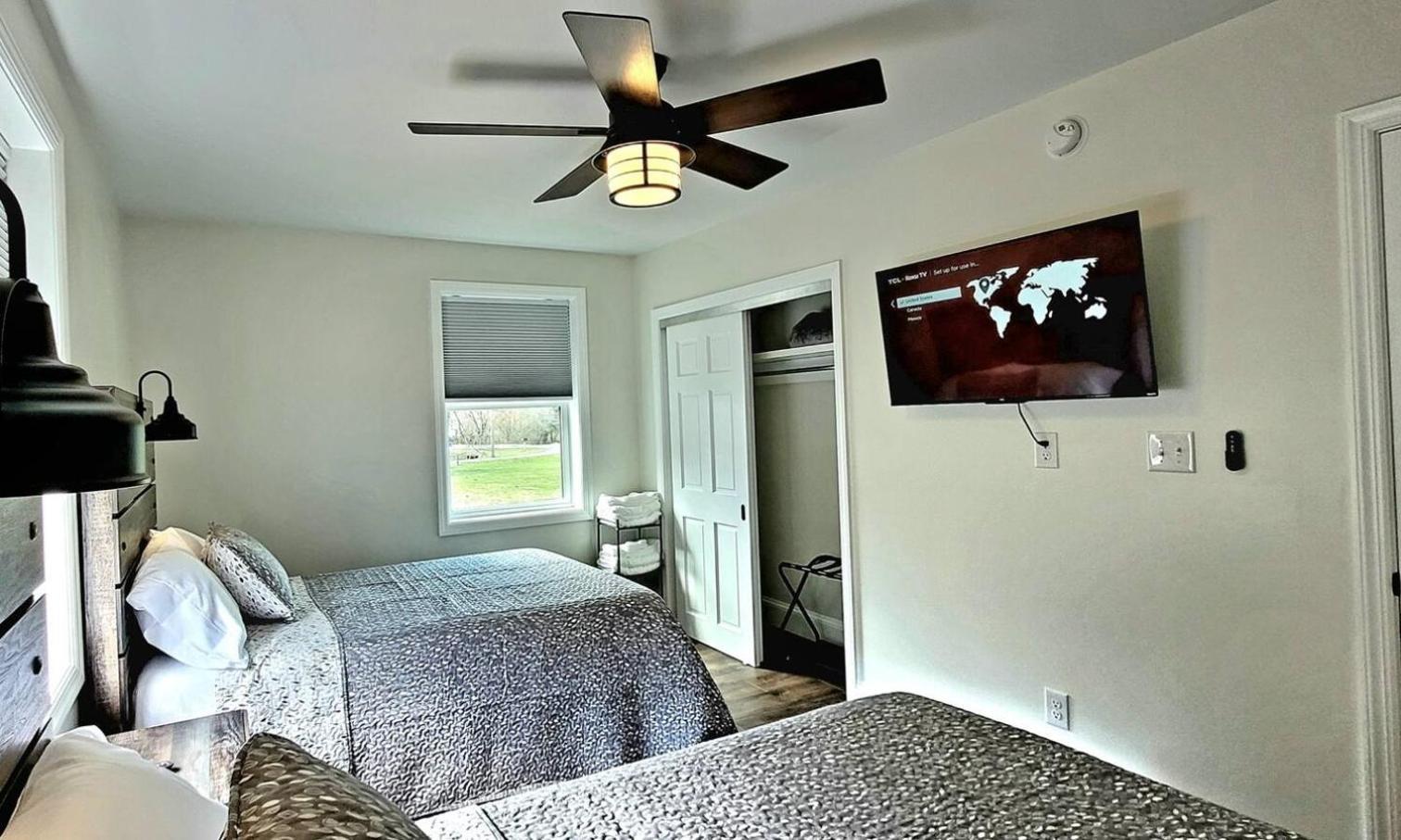 The Traveler On Main - Suite 1 Tazewell Luaran gambar